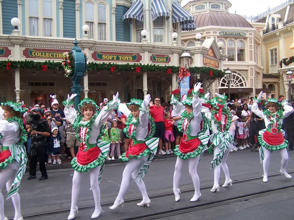 Walt Disney World Christmas Parade Filming Pictures WDWMAGIC